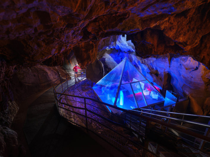 La grotte de la Cocalière - La pyramide